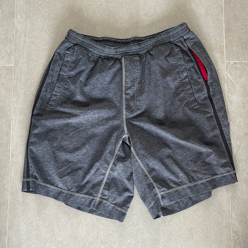 Lululemon Mens Workout Shorts, Large